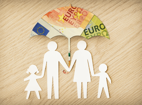 financiele_steun_euro_geld_paraplu_gezin