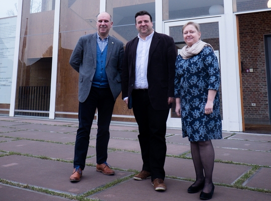 Marc Hendrickx en Katleen Den Roover aan dorpshuis Muizen